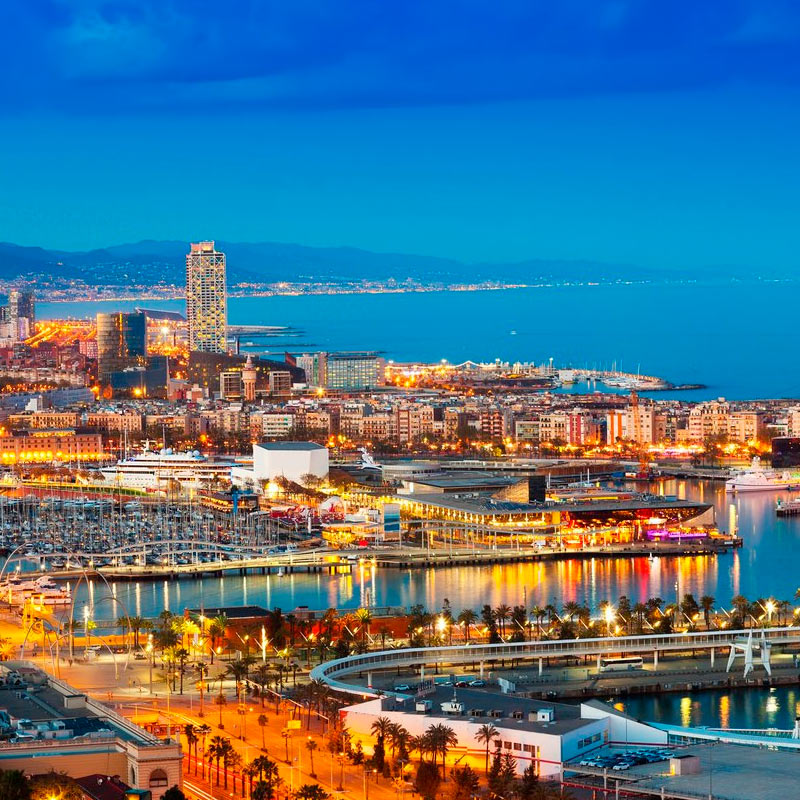 Vista desde Montjuic, la ciudad de Barcelona es impresionante